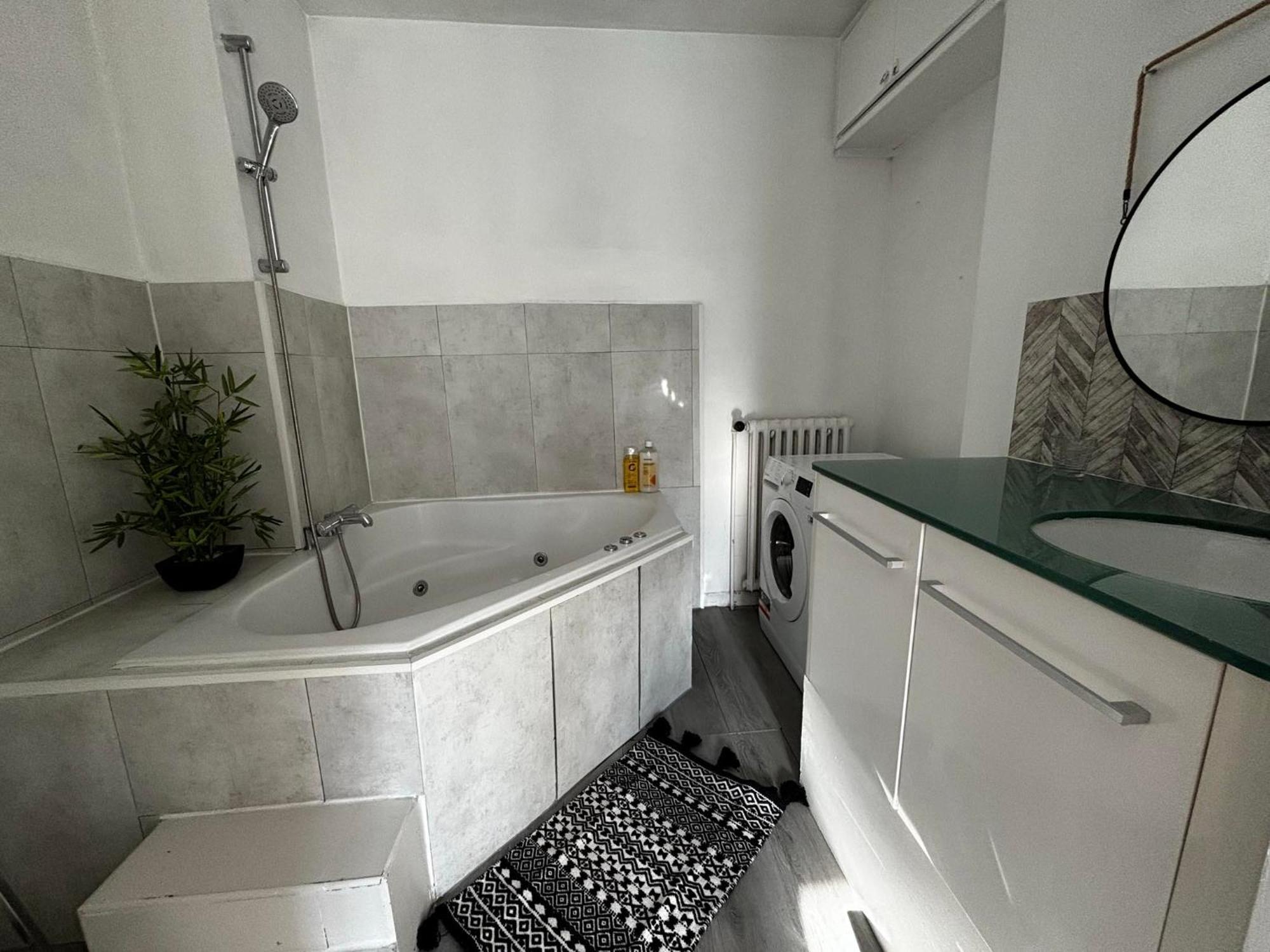 Appartement Hypercentre A 2 Min Du Lac 안시 외부 사진